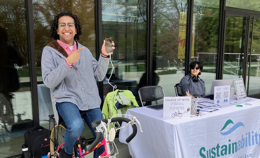 Students tabling at Earth Week 2023